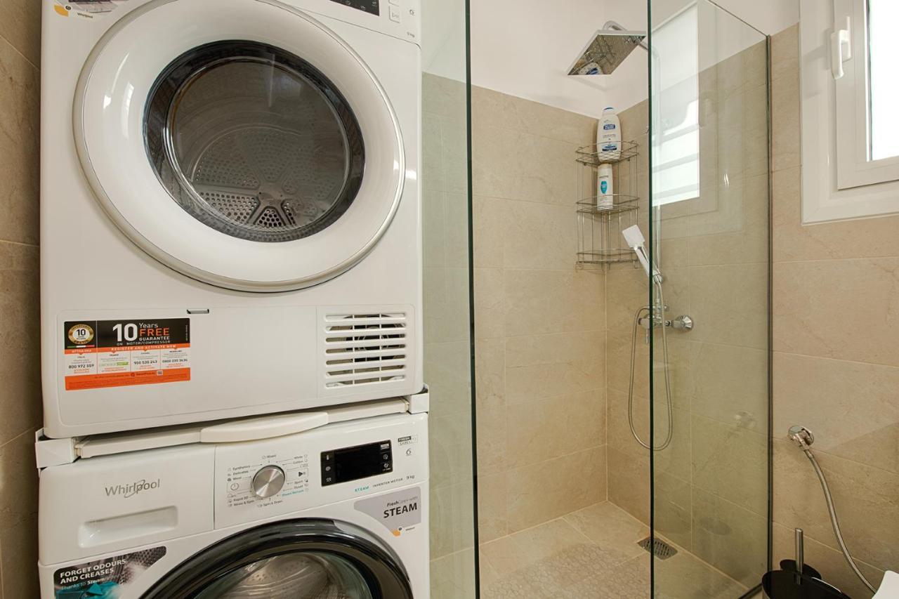 Acropolis View 4 Bedroom Flat Athena Bagian luar foto